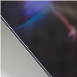  Die Edition wird in Handarbeit dauerhaft auf eine 0,3 cm dicke Aluminium-Platte aufkaschiert.