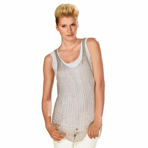 Strenesse Kettenshirt Macht aus jedem Basic-Outfit ein Trendoutfit: Das Kettenshirt von Strenesse Blue.