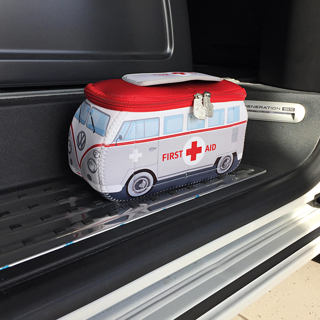 Brisa VW Collection Erste-Hilfe Set T1 Bulli, 3D Neopren First Aid Mäppchen