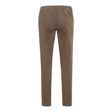 Oliv Olivfarbene Winter-Chino, Rückansicht zeigt die Gesäßtaschen.