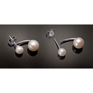 2-in-1 Ohrringe „schwebende Perle“ 1 Paar Ohrringe – 2 Looks: tagsüber dezenter Perlen-Stecker, abends außergewöhnlicher Perlen-Ohrhänger.