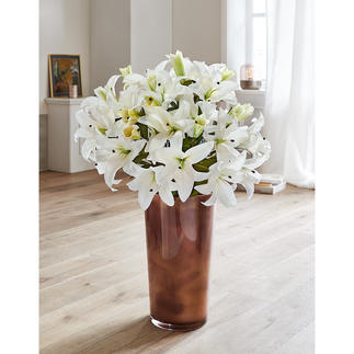 Lilienstrauß Stolze Schönheit, die nie verblüht: das Bouquet aus 12 langstielig eleganten Lilien.