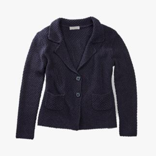 Dunkelblauer Strickblazer in schlichter Form, Vorderansicht.