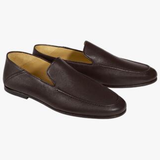 Zwei braune 2-in-1-Lammnappa-Loafer nebeneinander