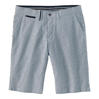 Gestreifte Seersucker-Bermudas in Blau und Weiß mit seitlichen Taschen.