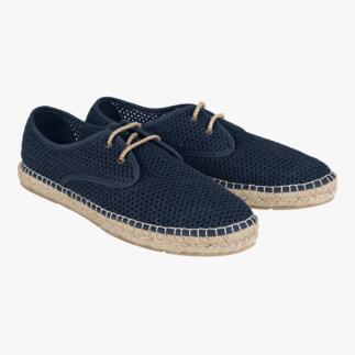 Dunkelblauer Mesh-Sommerschuh mit Jutesohle, seitlicher Ansicht.