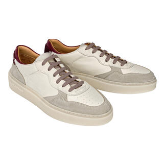Zwei beige Ducanero® Basic-Edel-Sneaker, nebeneinander auf einem weißen Hintergrund.