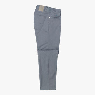 Graue Five-Pocket-Hose auf weißem Hintergrund.