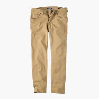 Sandfarbene gardeur Five-Pocket-Hose auf weißem Hintergrund ausgelegt.