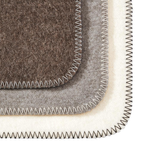 Erhältlich in den Farben: Taupe, Grau und Wollweiß. Erhältlich in den Farben: Taupe, Grau und Wollweiß.
