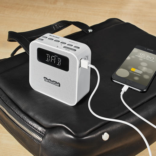 Besonders praktisch unterwegs und auf Reisen: die integrierte Powerbank. Besonders praktisch unterwegs und auf Reisen: die integrierte Powerbank.