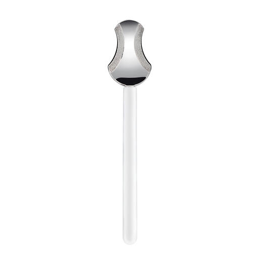 Der Eyelash Spoon ist exakt auf die Ober- und Unterlid-Konturen der Augen angepasst. Der Eyelash Spoon ist exakt auf die Ober- und Unterlid-Konturen der Augen angepasst.