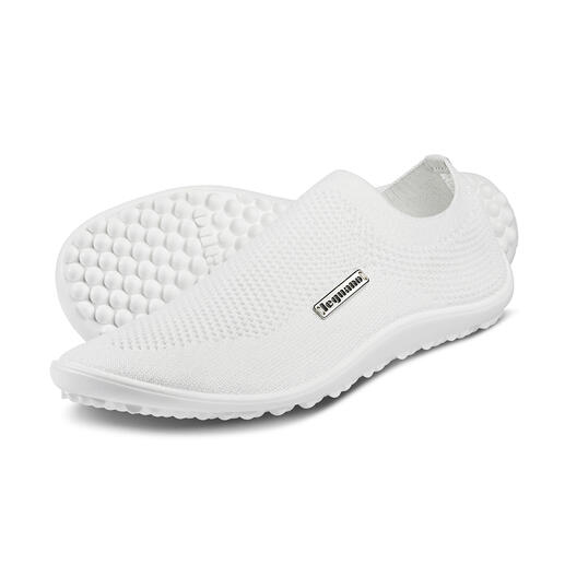 Barfuß-leguano® Slipper Gesund und entspannend wie Barfußlaufen: Der sommerleichte Stretch-Slipper von leguano®. Für Damen und Herren.