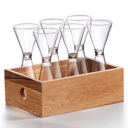 Die edle Eichenholzbox präsentiert die Gläser dekorativ, hält sie standfest und eignet sich perfekt auch zum Servieren.