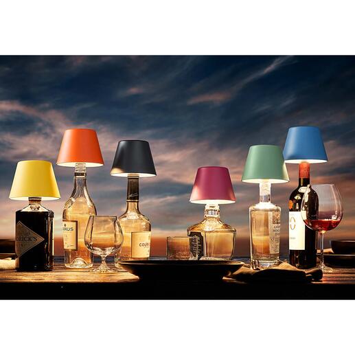 Die LED-Lampenschirme verwandeln jede Ihrer dekorativen Flaschen (ob leer oder noch gefüllt) in außergewöhnliche Tischleuchten.