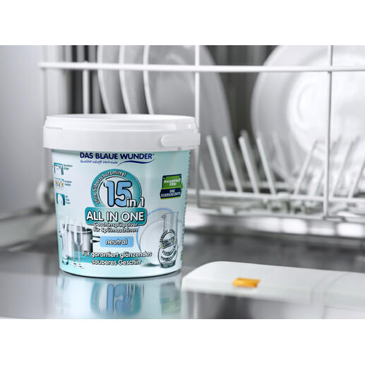 15 in 1 Geschirrspülpulver in einer offenen Spülmaschine
