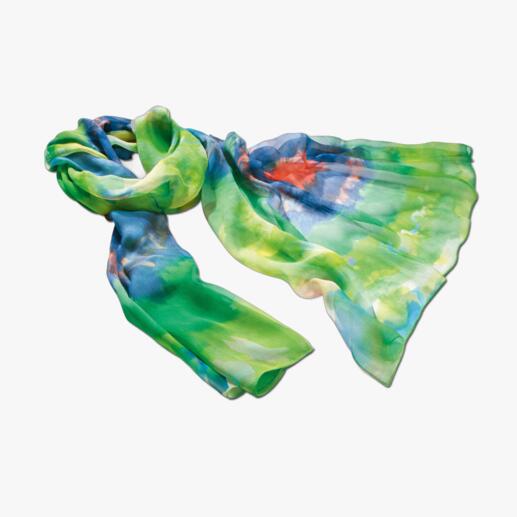 Der Aquarell-Seidenschal in den schönsten Farben des Sommers. Üppige 2 Meter lang. 24 Gramm leicht. Wie mit Aquarellfarbe gemalt, fließen alle Töne sanft ineinander. Es ergibt sich ein immer neues Bild.