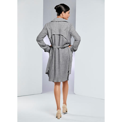 Plissee-Trenchcoat und -Rock Plissee-Trenchcoat und -Rock