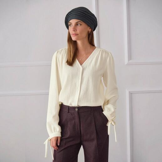 Baumwoll-Kaschmir-Bluse mit Crinkle-Effekt in Creme.