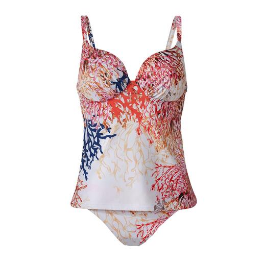 Der Tankini: femininer als ein Badeanzug, nachsichtiger als ein Bikini. Mit farbenprächtigem Korallen-Print.