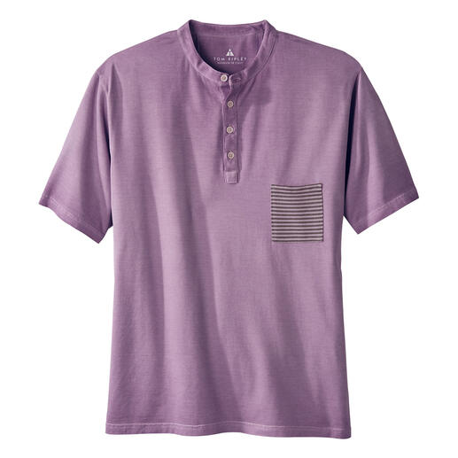 Das wohl luxuriöseste unter den traditionsreichen (und jetzt modischen) Henley-Shirts. Aus mehrfach veredeltem Filo-di-Scozia®-Garn – ultrasoft, edel glänzend und enorm robust. 