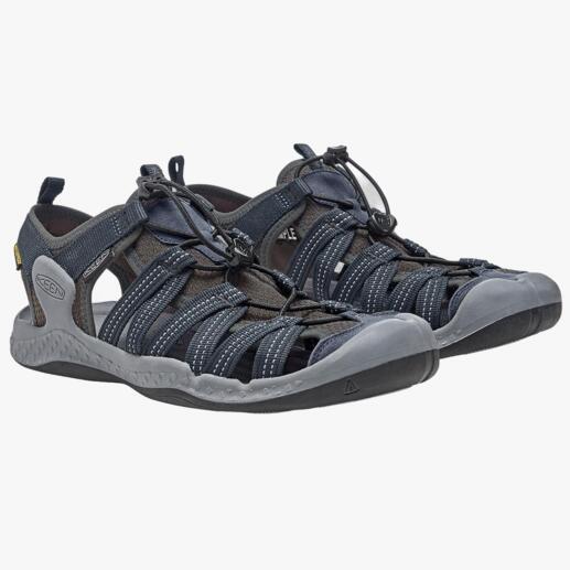 Vorderansicht einer navyblauen KEEN® Trekking-Sandale Größe 41.