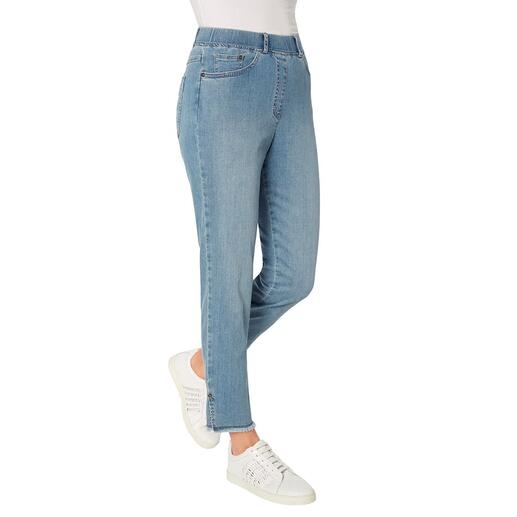 Die herrlich bequeme Skinny-Jeans für den Sommer: einfach reinschlüpfen und wohlfühlen. Luftig-leichter 8 oz-Denim. Komfortable Schlupfform. Von RAPHAELA BY BRAX.