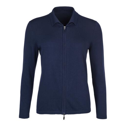 Damen-Polo-Cardigan in hellbeige in der Vorderansicht.