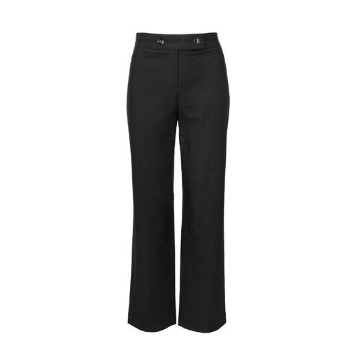Schwarze Sommer-Reisehose, Vorderansicht.