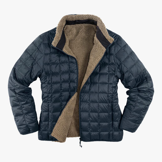 Die Daunen-Wendejacke aus Nylon und Teddy-Fleece. Von Outdoor-Spezialist Taion/Japan. inerseits wetterfest, andererseits kuschelweich. Und immer behaglich warm.