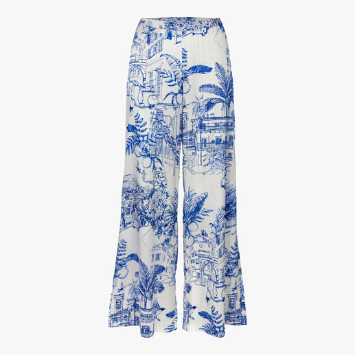 Blusenkleid und Wide-leg-Hose aus zarter Stretch-Seide mit stilvollem Allover-Print. Selten ist eine Sommer-Kombination so edel, komfortabel und vielseitig.  Von Esisto.