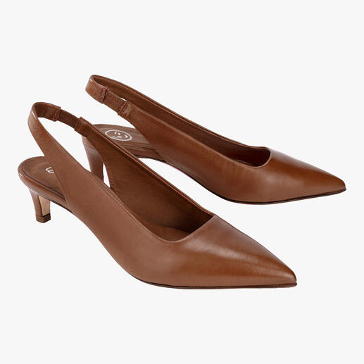 Die handgefertigten Sling-Pumps aus zartem Lammnappa.  Zeitlos modisch und vielseitig. Von Lorena Paggi, made in Italy.  Cognacfarbene Sling-Pumps in Größe 36 mit Absatz.
