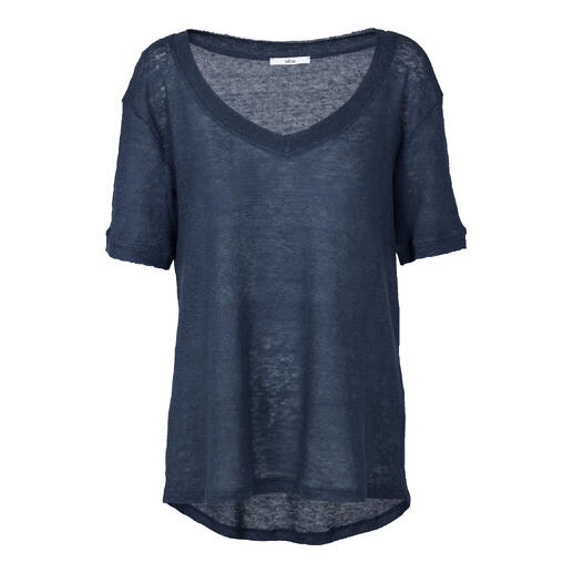 Dunkelblaues Leinenshirt in Größe 36, zeigt den Oberkörper.