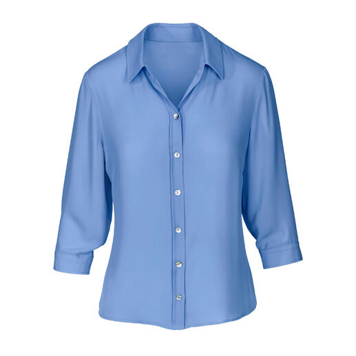 Blaue Janice & Jo Ganzjahres-Bluse in voller Ansicht.