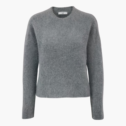 Das Twinset aus flauschigem Brushed-Alpaka. Ihr luxuriöses Wohlfühl-Erlebnis an kühlen Tagen. Grau gestrickter Brushed-Alpaka-Pullover in Größe 34
