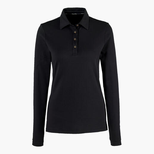 Schwarzes Pima-Interlock-Polo mit Knopfleiste auf weißem Hintergrund.