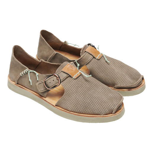 Satorisan Sneaker-Sandalen in Braun, Ansicht von vorne.