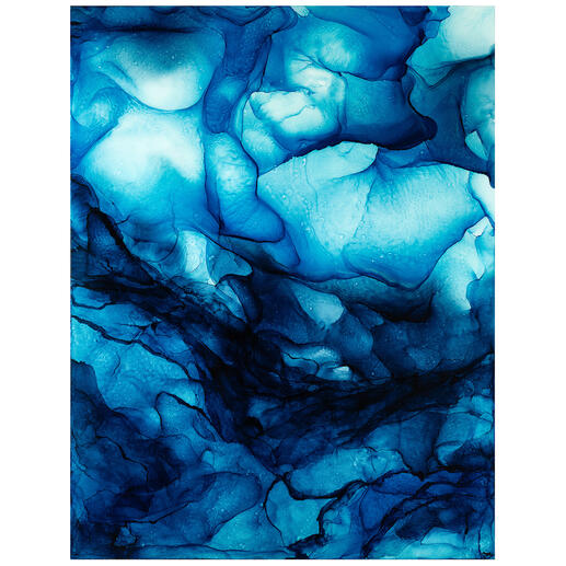 Michèle Caspers – Blu Plunge III Tiefblau. Abstrakt. Faszinierend schön. Michèle Caspers Unikatserie „Blu Plunge III“: 20 Exemplare. 100 % Handarbeit. Maße: 115 x 150 cm.
