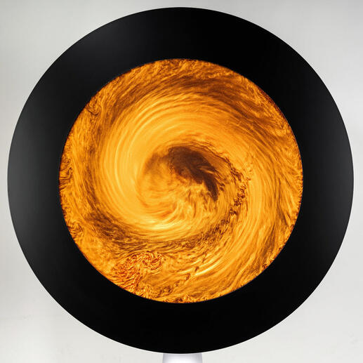 Kreisförmiges Kunstwerk mit einer schimmernden orange-goldenen Textur.