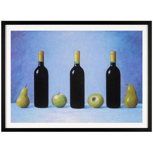 Andreas Scholz – Stillleben Blau / Obst Andreas Scholz: Eindrucksvolles Stillleben. Exklusiv im Pro-Idee Kunstformat. 60 handsignierte Exemplare. Maße: 57 x  42 cm. Drei Flaschen Wein und zwei Früchte auf einem blauen Tisch.