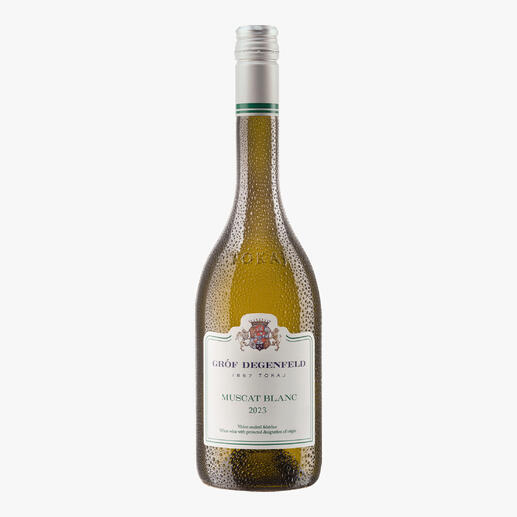 Tokaj ­Muscat Blanc 2023, Gróf Degenfeld Wine Estate, ­Tokaj, Ungarn Weltberühmt für seine edelsüßen Weine. Doch der Geheimtipp ist dieser ­Tokaj ­Muscat Blanc.