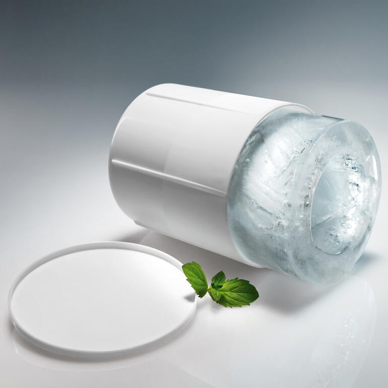 Eis-Cooler mit transparentem Eisblock und Deckel