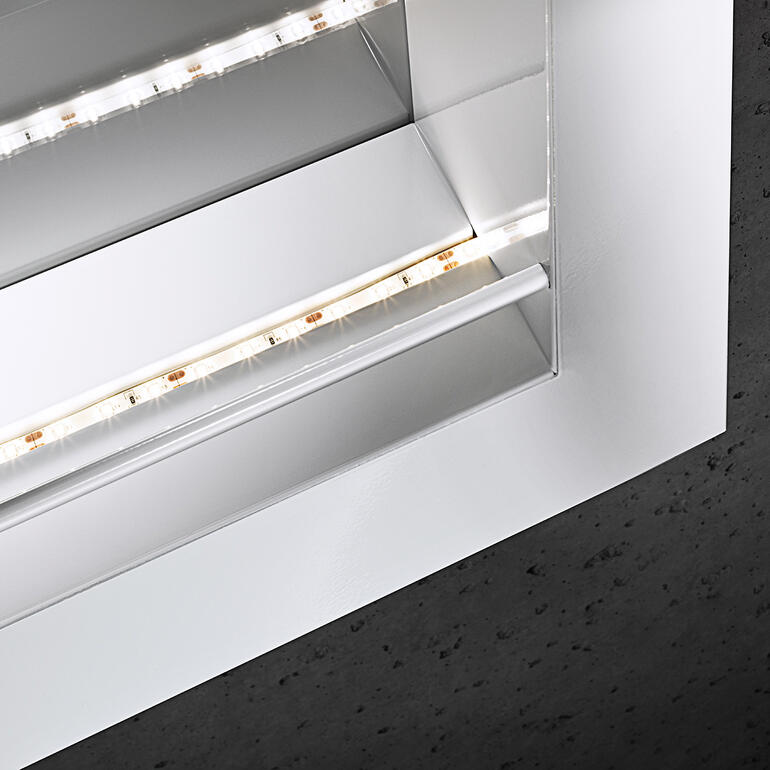 LED Spiegel-Regal mit integrierter Beleuchtung, moderner Design