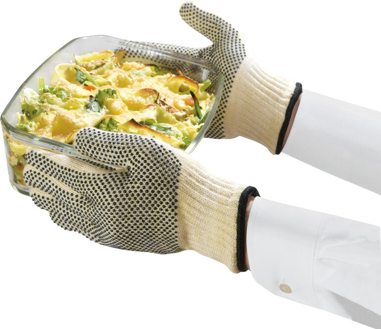Hitzeschutz-Handschuhe, 2 Stück Hitzeschutz-Handschuhe halten eine Auflaufform