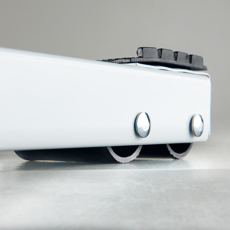 Großgeräte-Roller Großgeräte-Roller, Detailansicht der Rollen an der Unterseite