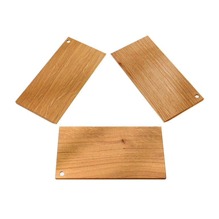 Kleine Magnete fügen die Bretter im Handumdrehen exakt aneinander. Drei Holzplatten mit verschiedenen Formen.