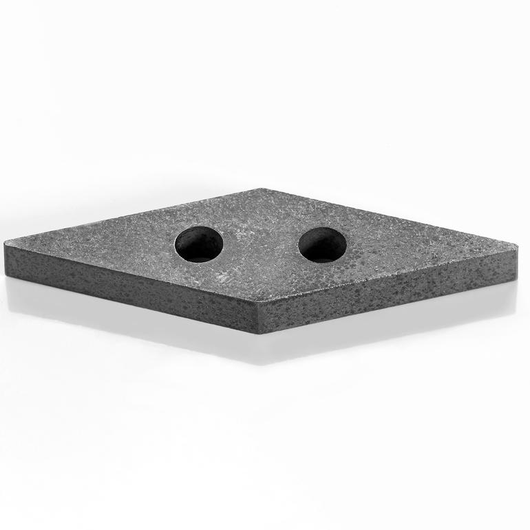 Ersatzschneide in Diamantform, auf einem weißen Hintergrund.