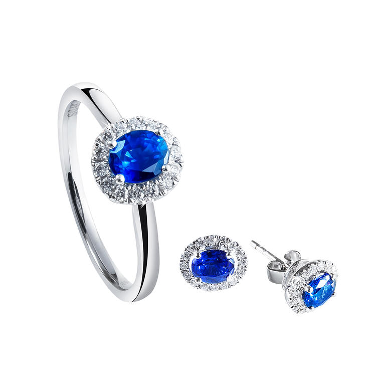 Saphir-Ring oder -Ohrstecker Saphir-Ring und Ohrstecker in Weißgold mit blauen Steinen