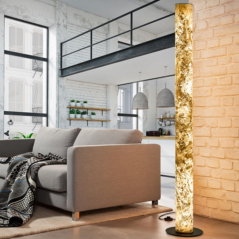 Design-Schiefer-Leuchte Design-Schiefer-Leuchte in modernem Wohnzimmer bei Tag.