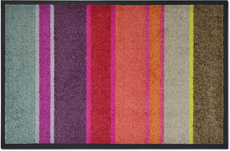 Flache Design-Fußmatte mit bunten Streifen in verschiedenen Farben.
